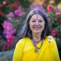 Caroline FALLOURD : Enseignante Atma Kriya Yoga, numérologue, guide et soin spirituels Trouver un thérapeute